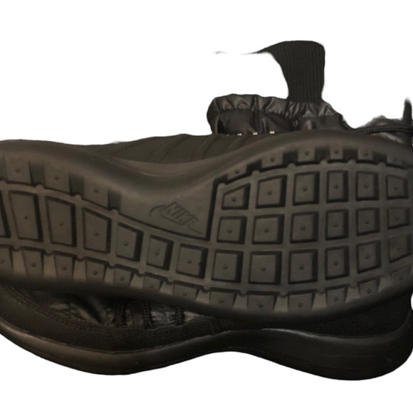 Womens Nike Roshe Two High Winter Sneakerboot - Picture 11 of 13